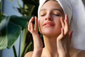 A gentle retinol product for beginners with moisturizer and sunscreen to prevent skin damage